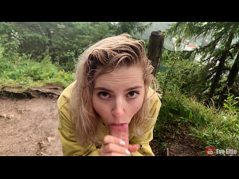 ❤️ Chica traga semen después de una mamada en público - Eva Elfi ️ Video de porno en es.porncomixone.ru ❌️